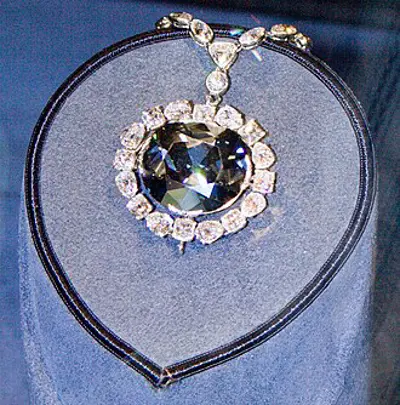 1792 the hope diamond is stolen along with other french crown jew 09 11