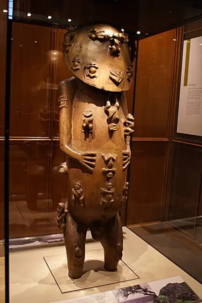 1821 the statue of aa from rurutu was presented to members of th 08 09
