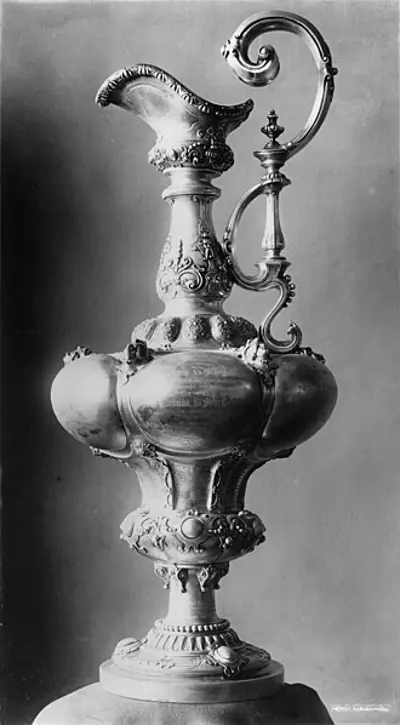1851 the first americas cup is won by the yacht america
