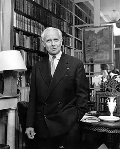 1897 louis aragon french author and poet died 1982 10 03