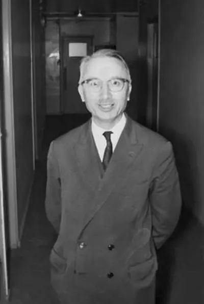 1904 henri cartan french mathematician and academic died 2008 07 08