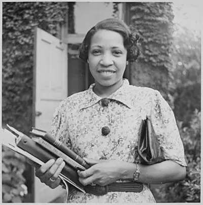 1905 lois mailou jones american painter and academic died 1998 11 03