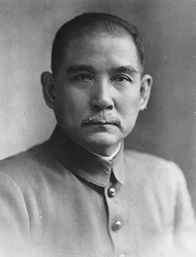 1905 sun yat sen song jiaoren and others establish the tongmeng 08 20