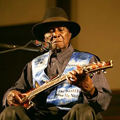 1915 david honeyboy edwards american delta blues guitarist di 06 28