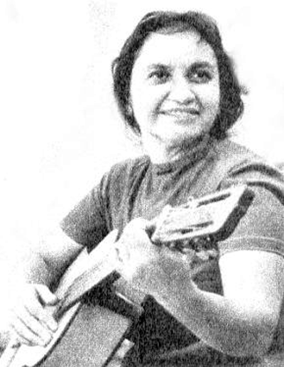 1917 violeta parra chilean singer songwriter and guitarist died 10 04