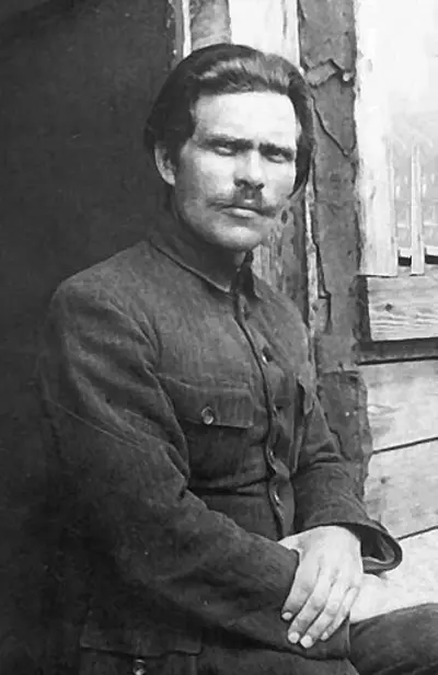 1918 nestor makhno and fedir shchus led insurgents to successfull 09 30