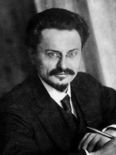 1919 leon trotsky bans the planned fourth regional congress of pe 06 04