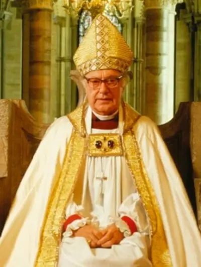1921 robert runcie english archbishop died 2000 10 02