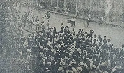 1922 at least 300 are massacred during a general strike in guayaq 11 15