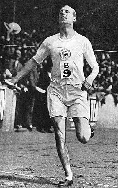 1924 eric liddell won the gold medal in 400m at the 1924 paris ol 07 11