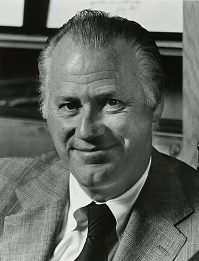 Bowie Kuhn, American lawyer and businessman, 5th Commissioner of Baseball (died 2007)