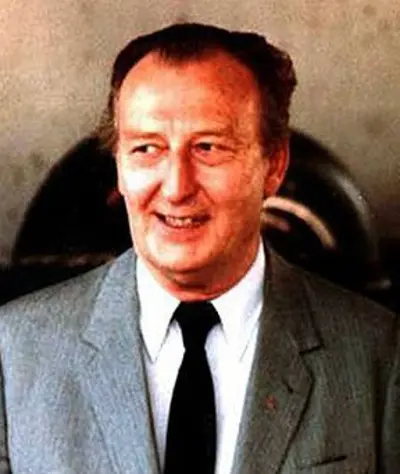 Jacques Swaters, Belgian race car driver and manager (died 2010)