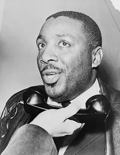 1932 dick gregory american comedian actor and author died 201 10 12
