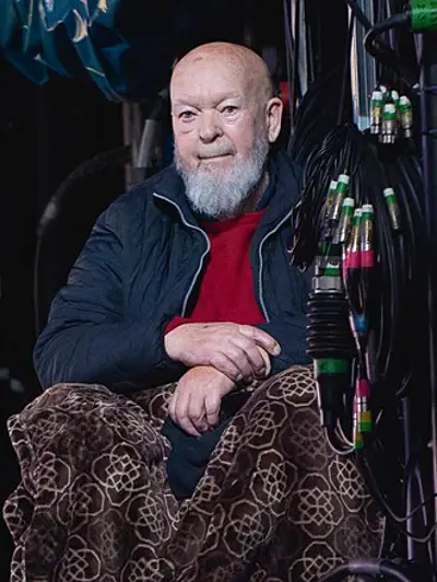 1935 michael eavis english farmer founded the glastonbury festi 10 17