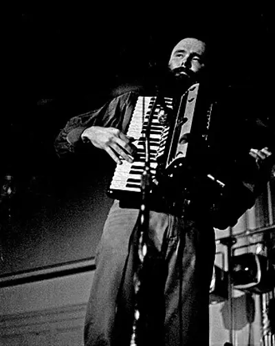 1937 garth hudson canadian keyboard player songwriter and prod 08 02