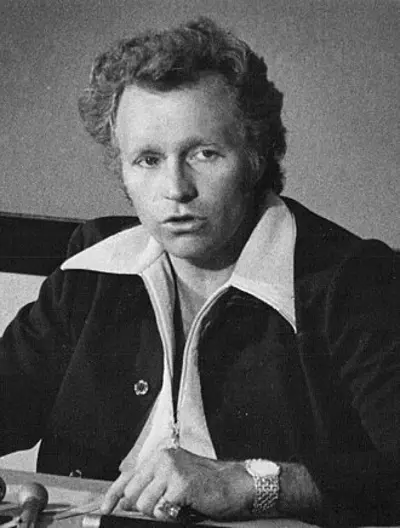 1938 evel knievel american motorcycle rider and stuntman died 2 10 17