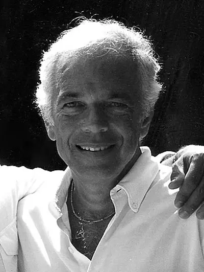 1939 ralph lauren american fashion designer founded the ralph l 10 14