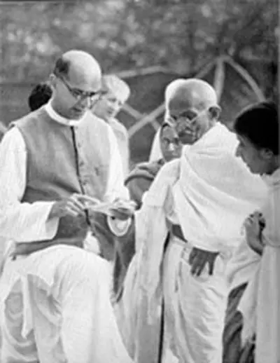 1942 mahadev desai indian activist and author born 1892 08 15