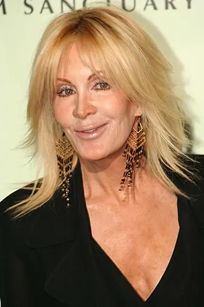 1943 joan van ark american actress 06 16