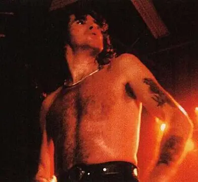 1946 bon scott scottish australian singer songwriter died 1980 07 09