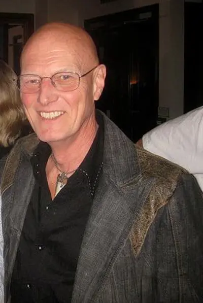 1946 chris slade welsh drummer 10 30