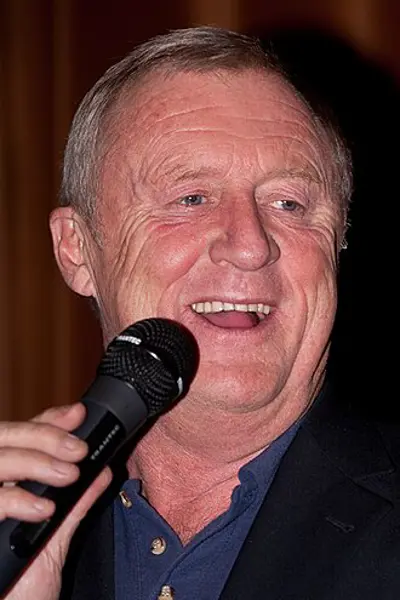 1946 chris tarrant english radio and television host 10 10