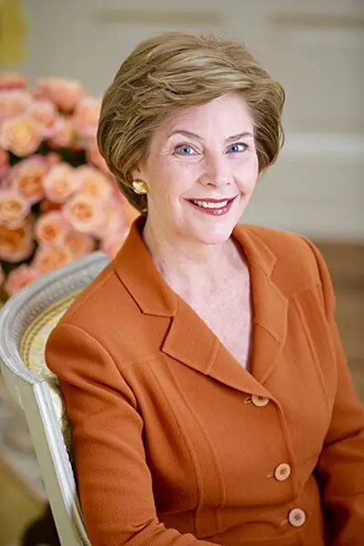 1946 laura bush american educator and librarian 45th first lady 11 04