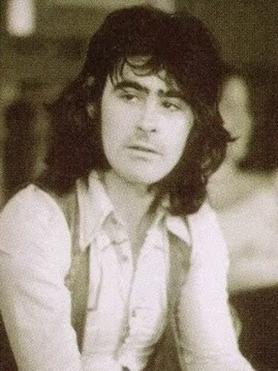1947 tom evans english singer songwriter and guitarist died 198 06 05