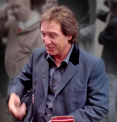 1948 kenney jones english drummer 09 16
