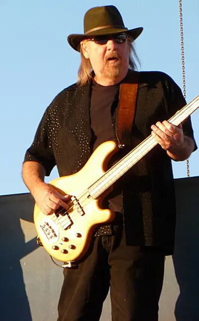 1949 larry junstrom american bass player died 2019 06 22