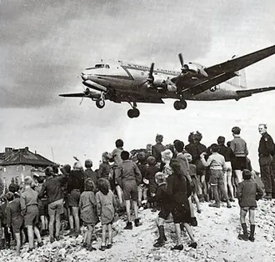 1949 the berlin airlift ends