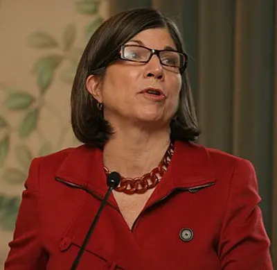 1952 anna quindlen american columnist 1992 pulitzer prize 07 08
