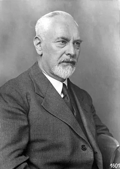 1953 ludwig prandtl german physicist and engineer born 1875 08 15