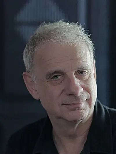 1954 james gleick american journalist and author 08 01
