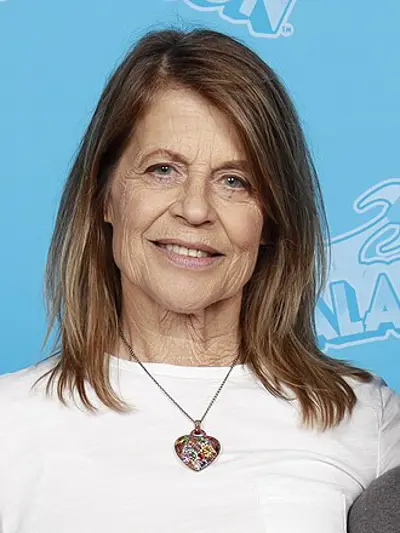 1956 linda hamilton american actress 09 26