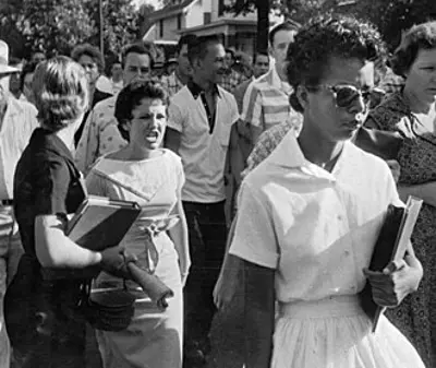 1957 little rock schools integration crisis president dwight d
