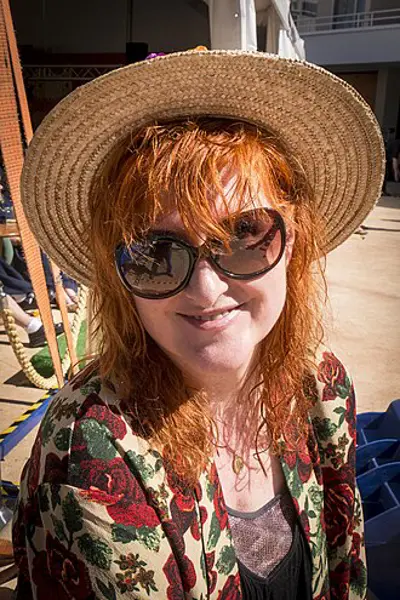 1959 eddi reader scottish singer songwriter guitarist and prod 08 29