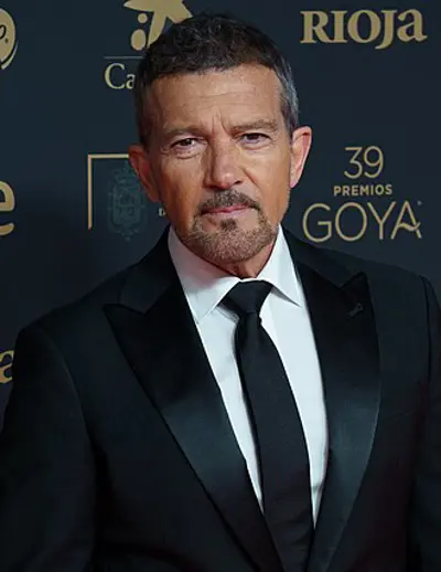 1960 antonio banderas spanish actor and producer 08 10