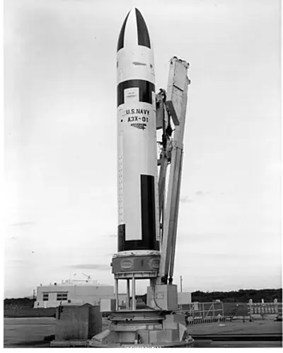 1960 the polaris missile is successfully launched from a submarin 07 20
