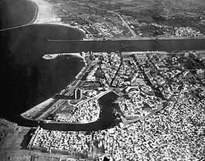 1961 tunisia imposes a blockade on the french naval base at bizer 07 19