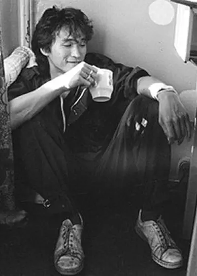 1962 viktor tsoi russian singer songwriter and guitarist died 06 21