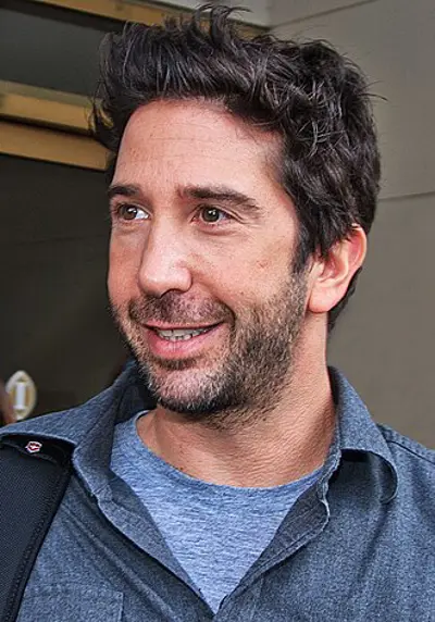 1966 david schwimmer american actor 11 02