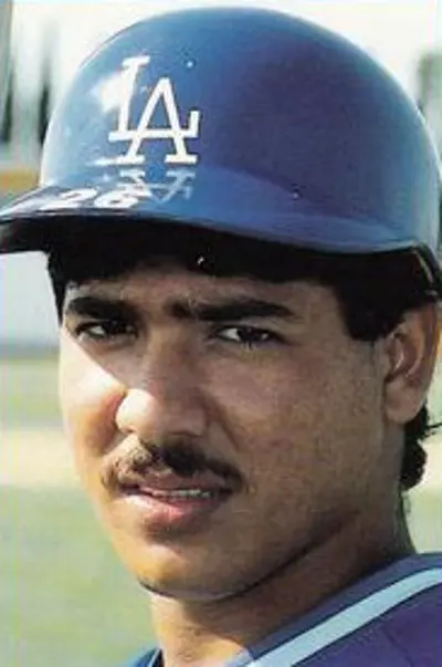 1967 carlos hernandez venezuelan american baseball player and ma 05 24