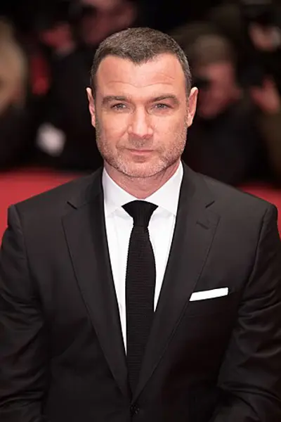 1967 liev schreiber american actor and director 10 04