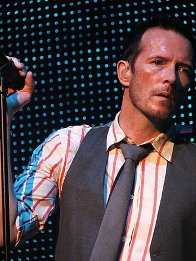 1967 scott weiland american singer songwriter died 2015 10 27