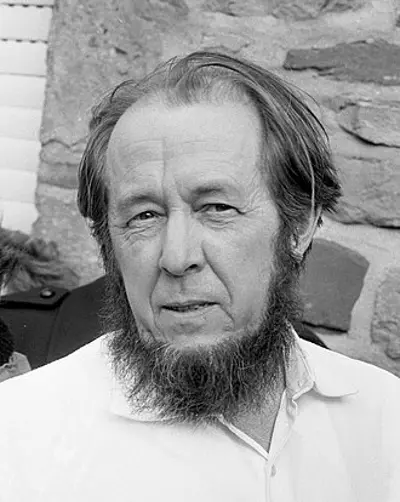 1970 aleksandr solzhenitsyn wins the nobel prize in literature