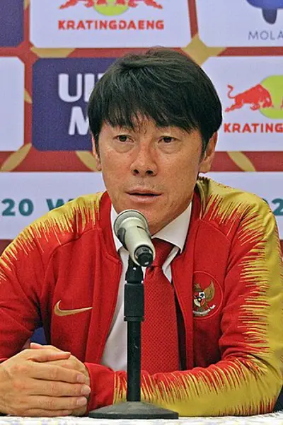 1970 shin tae yong south korean footballer and coach 10 11