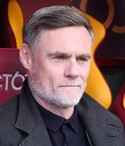 1971 graham alexander english scottish footballer and manager 10 10