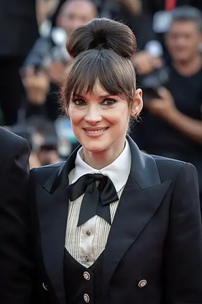 1971 winona ryder american actress and producer 10 29