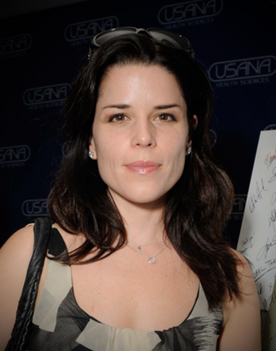 1973 neve campbell canadian actress 10 03